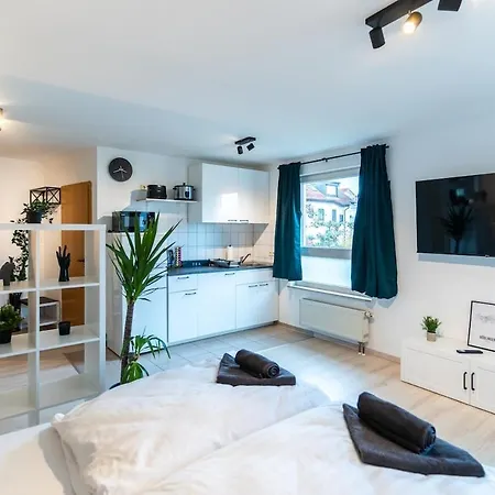 아파트 Mercedes, Boeblingen, Kueche, Parken, Balkon 뵈브링엔