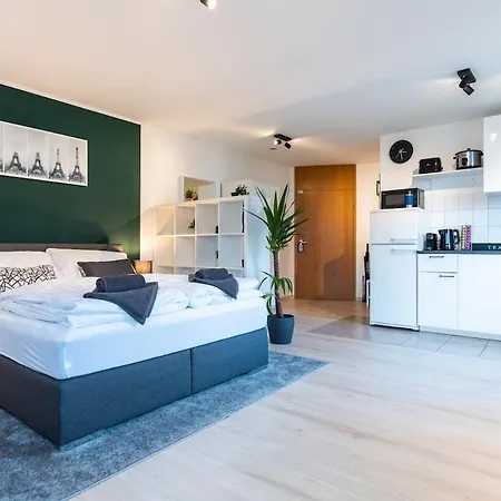 아파트 Mercedes, Boeblingen, Kueche, Parken, Balkon