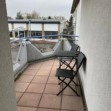 Mercedes, Boeblingen, Kueche, Parken, Balkon *